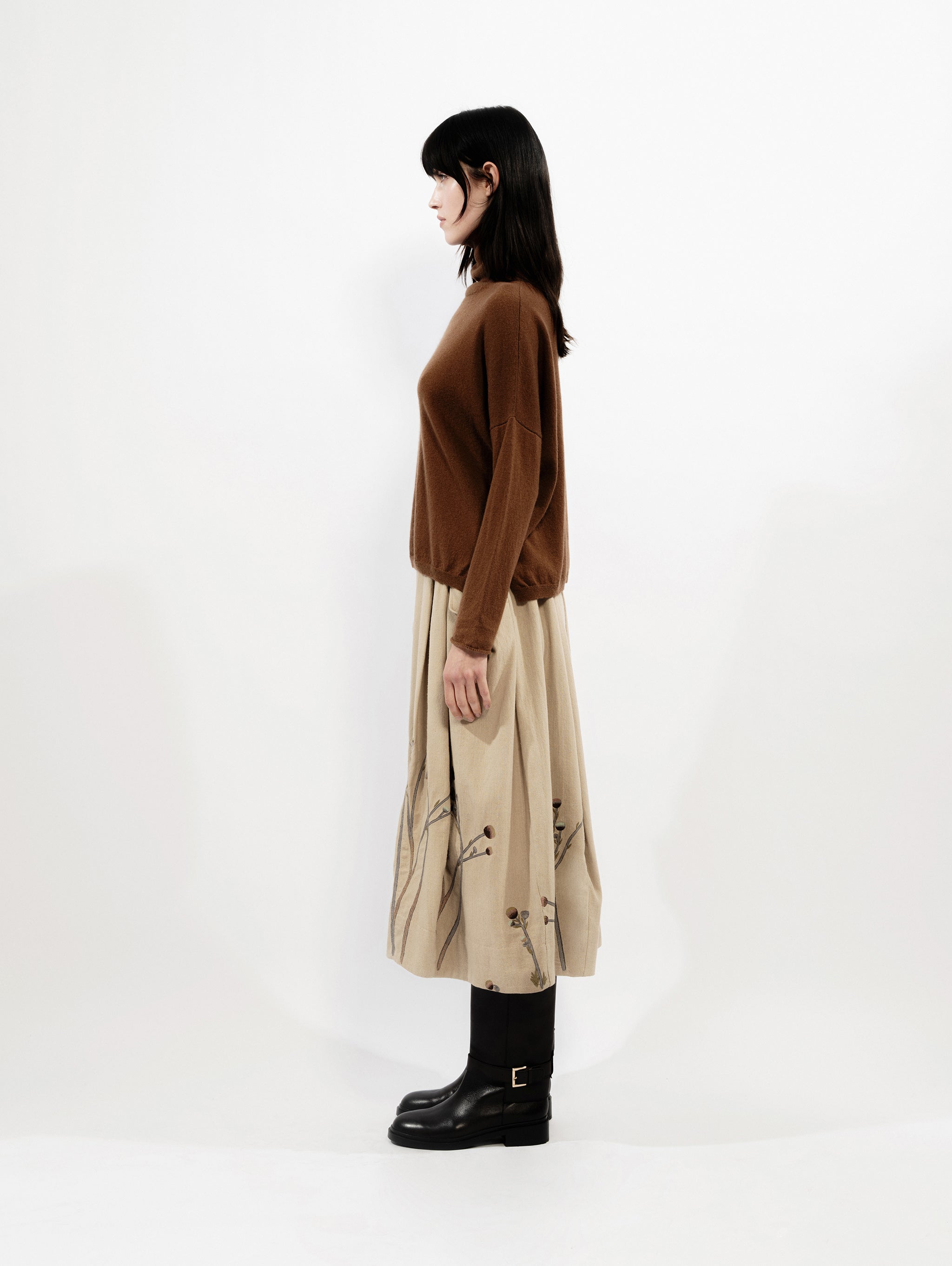 Talking Walls stella siena flat pleated long skirt sienna
