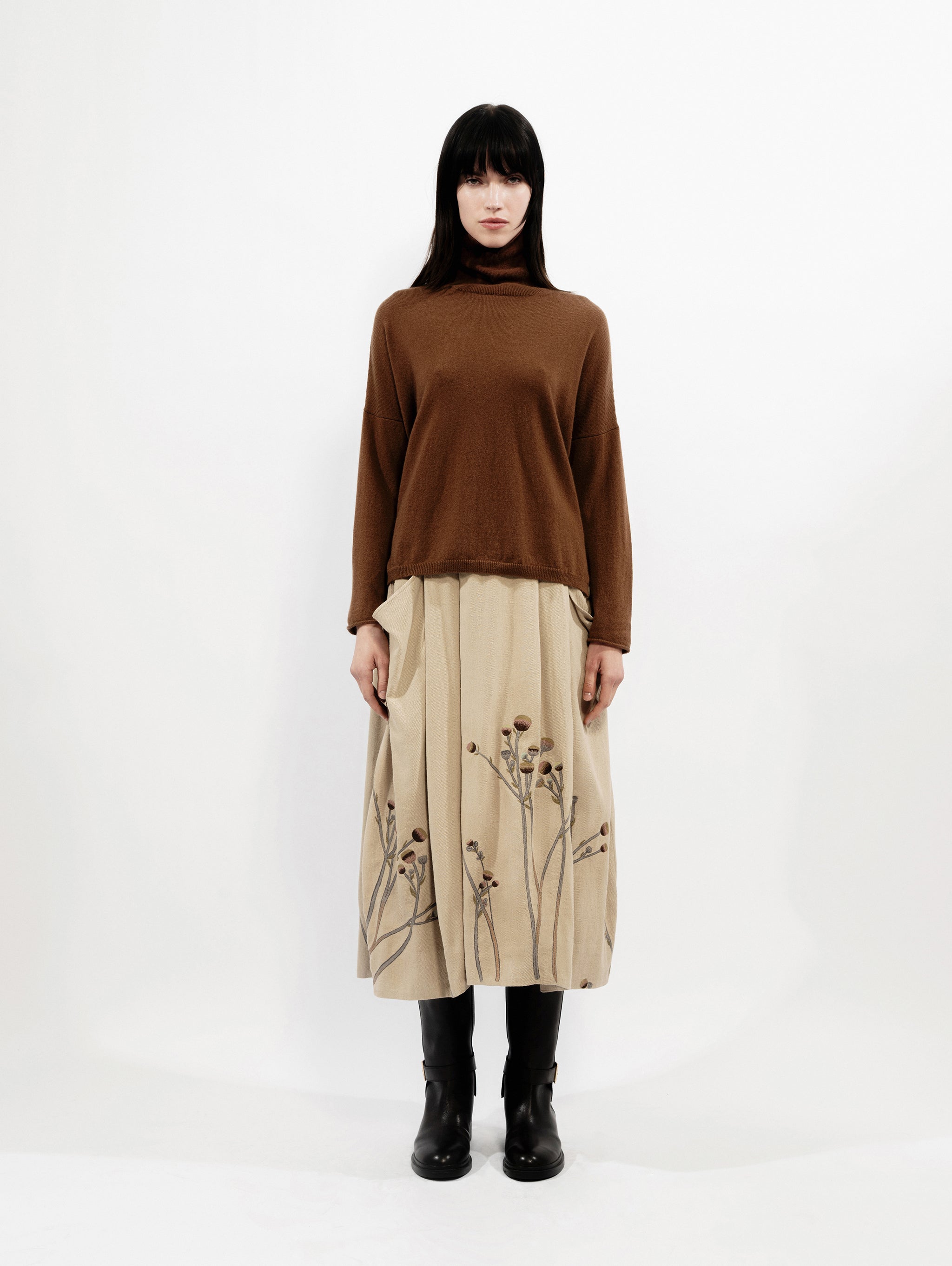 Talking Walls stella siena flat pleated long skirt sienna