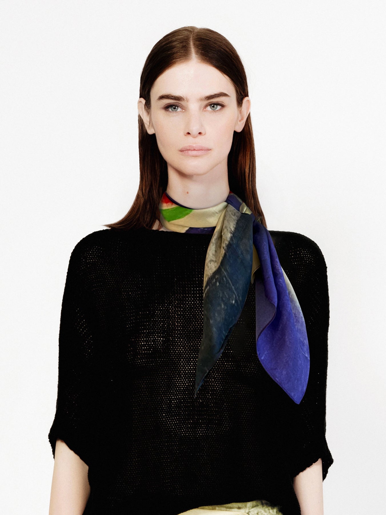 Talking Walls twiggy bite me Single face square-shaped scarf bite me