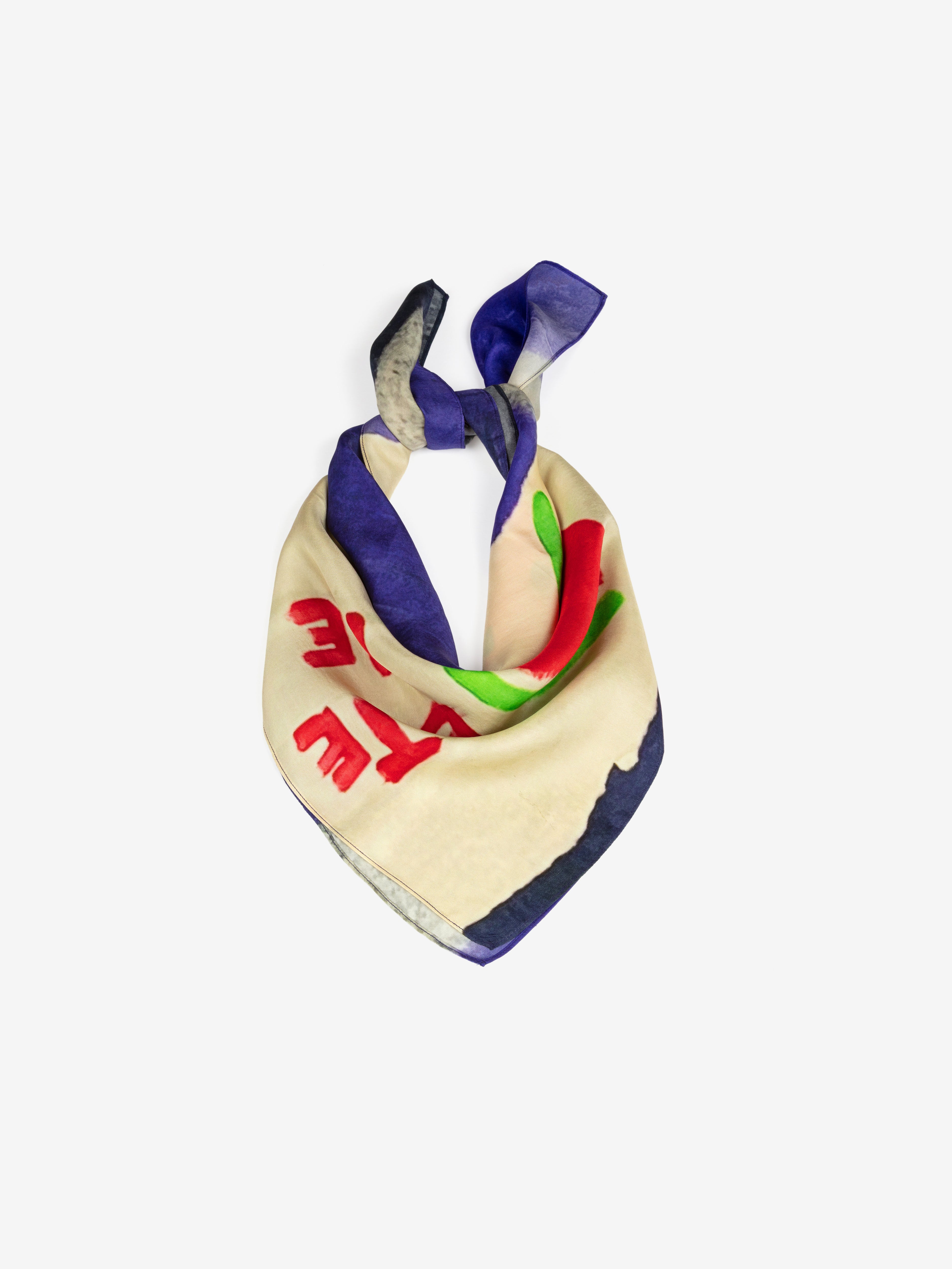 Talking Walls twiggy bite me Single face square-shaped scarf bite me