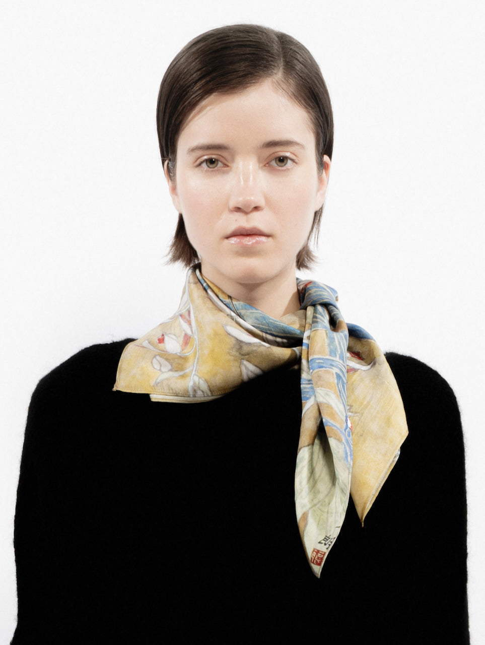 Talking Walls twiggy komadori Single face square-shaped scarf komadori