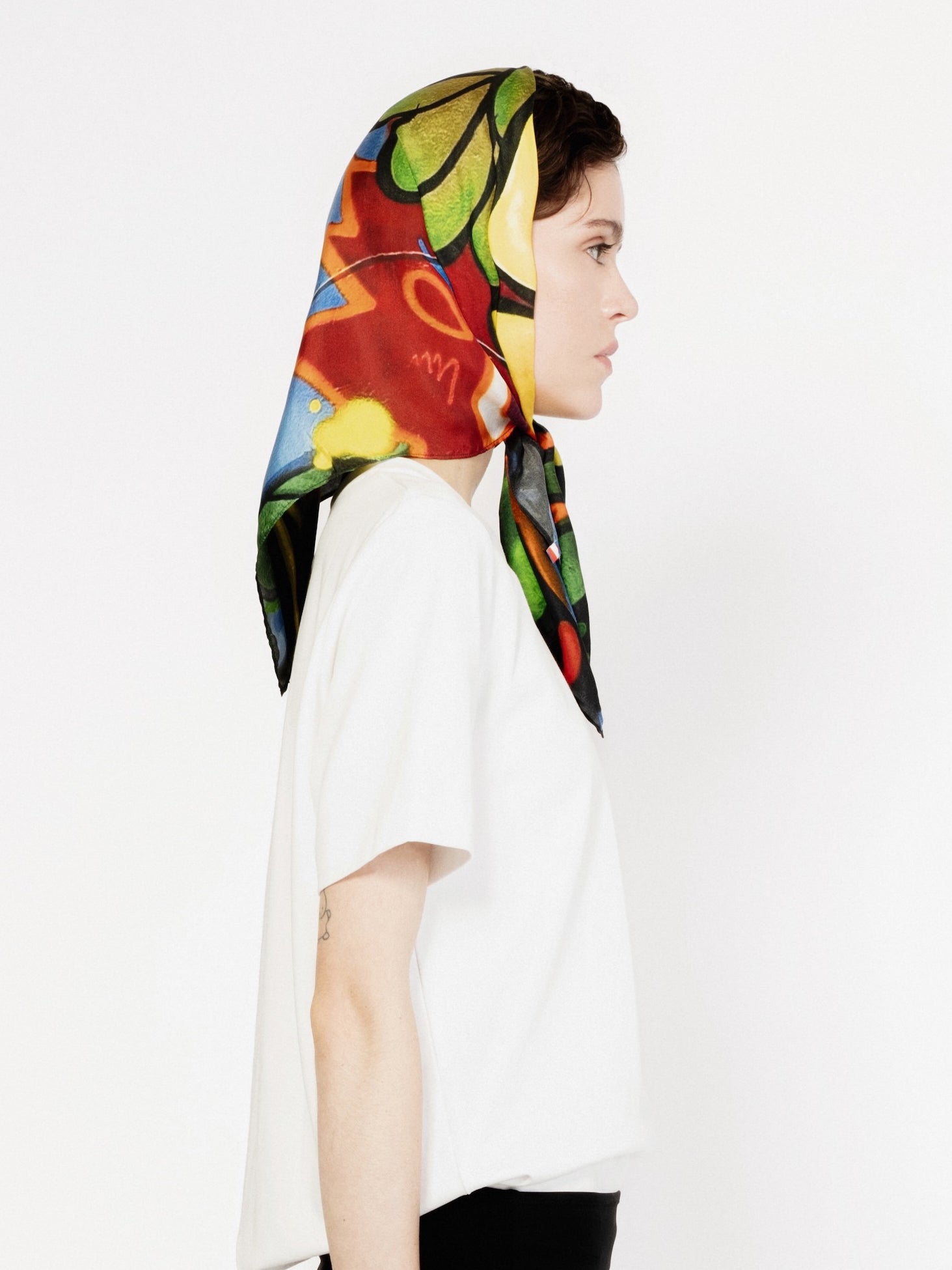 Talking Walls twiggy petal panic Single face square-shaped scarf petal panic