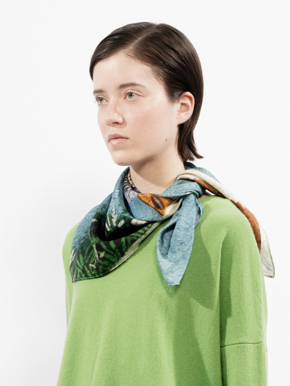 Talking Walls twiggy snow Single face square-shaped scarf snow