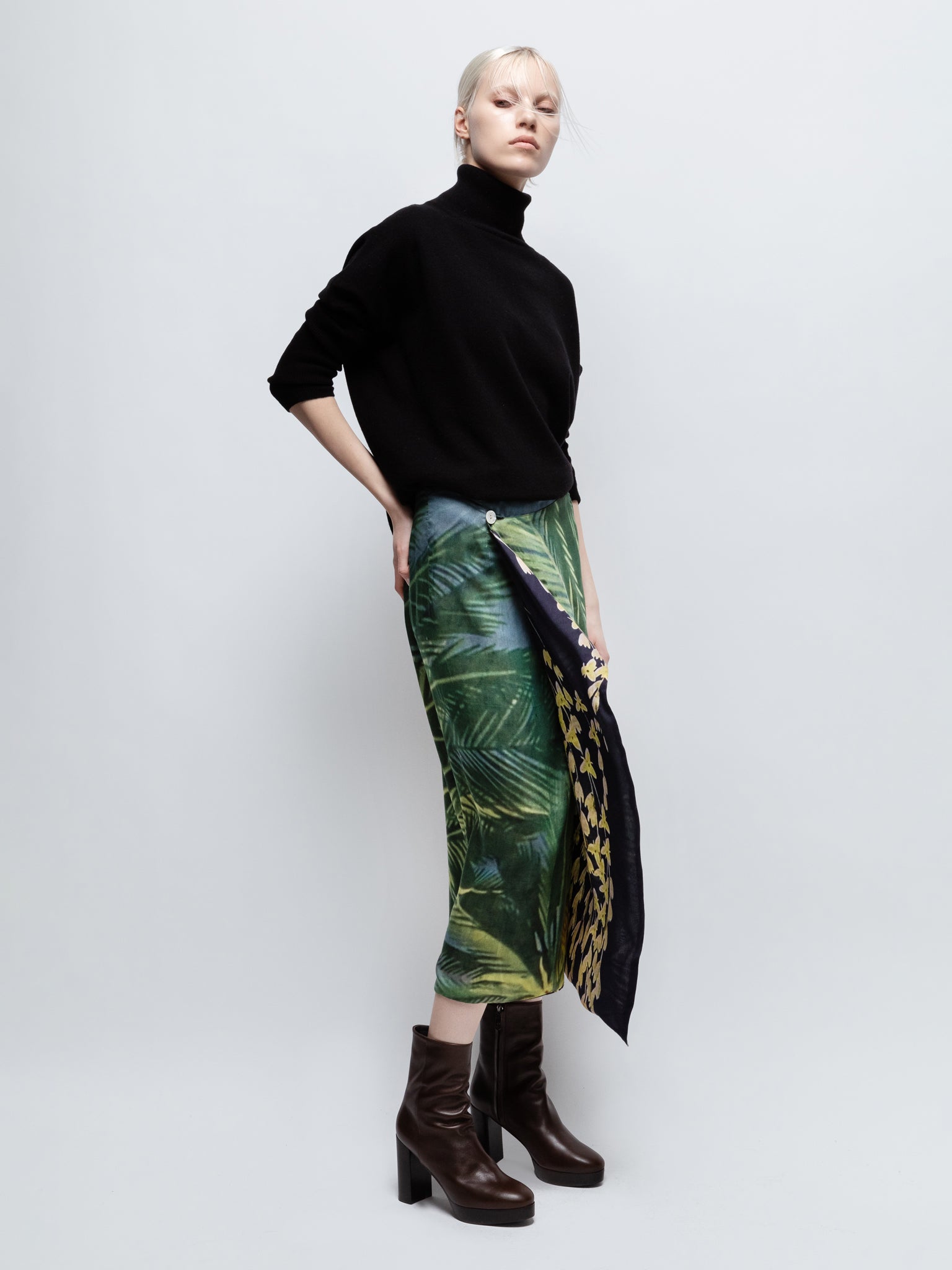 Talking Walls zoé dates midi double sided reversible wrap skirt dates