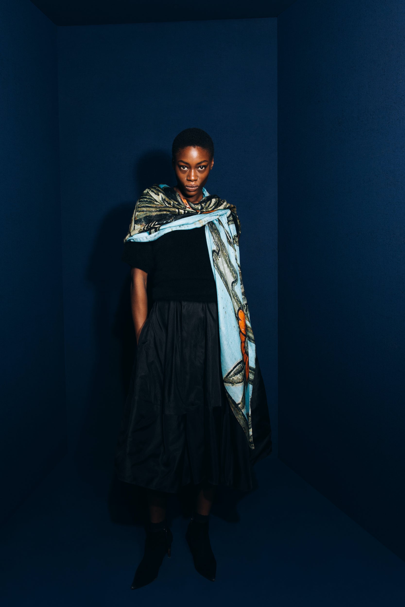 Talking Walls ava double face double face square scarf flamingo